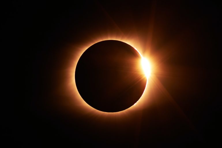 Última Lua Nova de 2020 tem eclipse do Sol