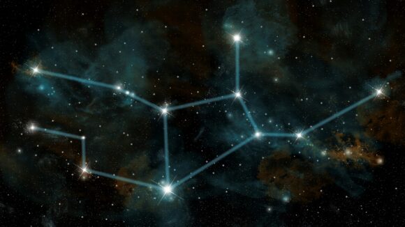 Lua Nova em Virgem conjunta a Regulus